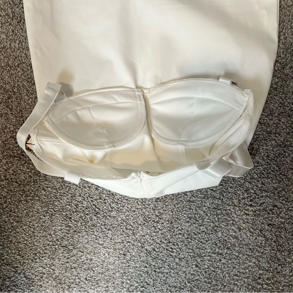 Revolve, Superdown, Savanah Square Trim Corset Dr… - image 7